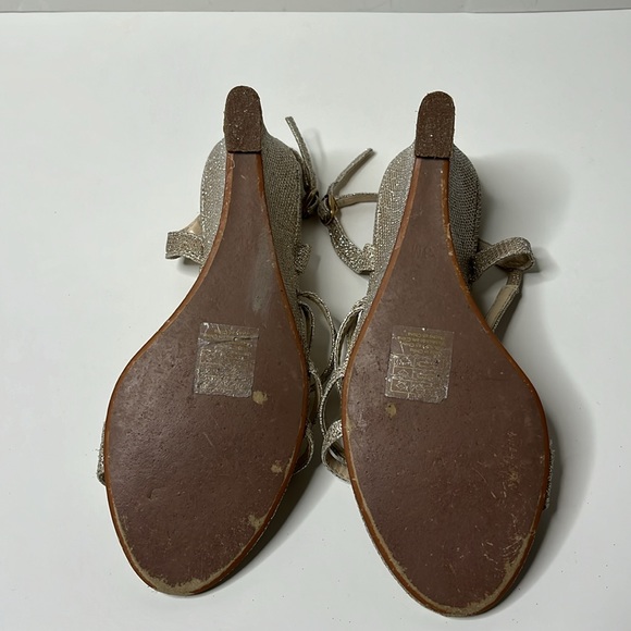 Touch Ups size 8 strappy, glittery wedges - Picture 6 of 9